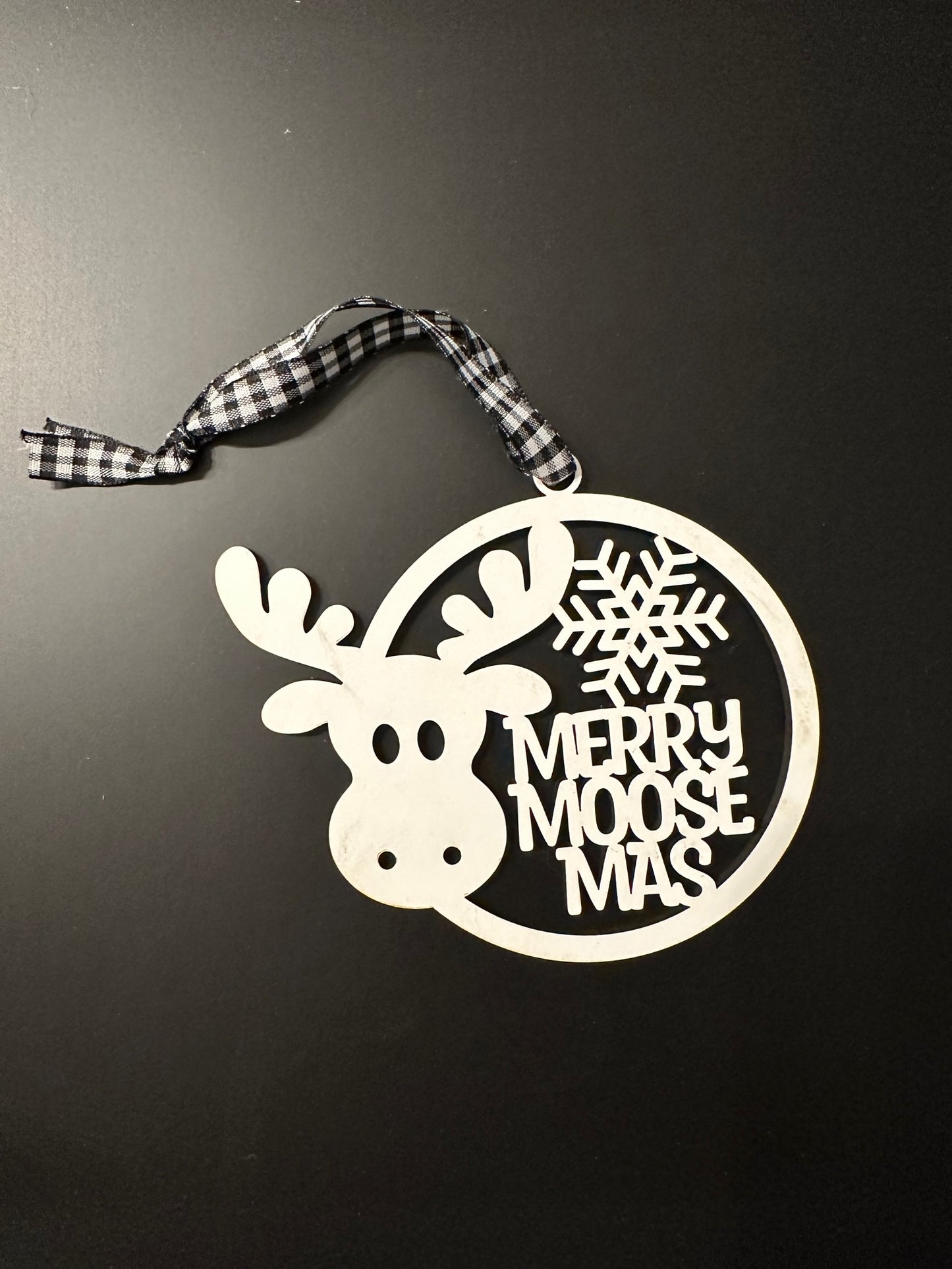 Merry MooseMas Ornament