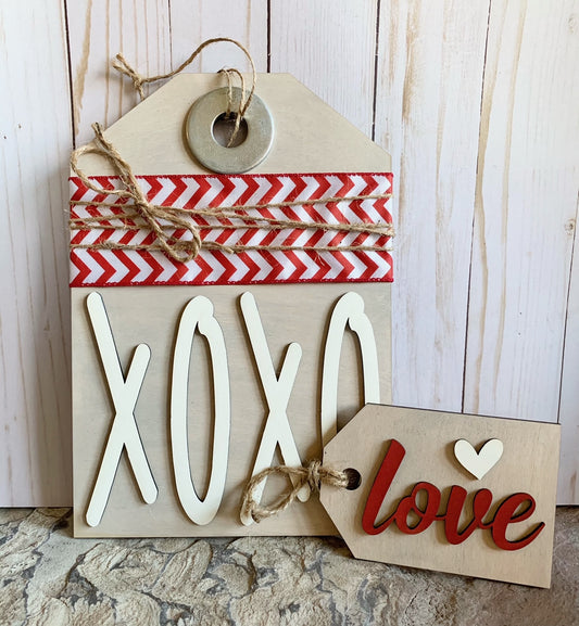 XOXO Valentine's DIY BOX